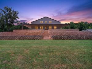 MLS #21326899 image #0