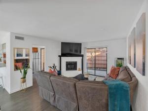 MLS #21327150 image #0