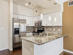 MLS #21327967 image #0