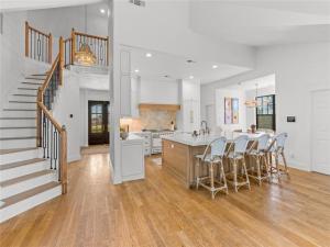 MLS #21329756 image #0