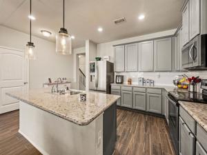 MLS #21329884 image #0