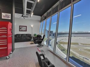 MLS #21350912 image #0
