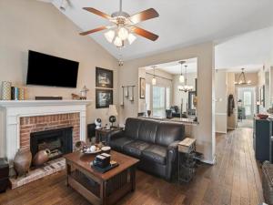 MLS #21351095 image #0