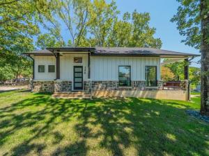 MLS #21351941 image #0