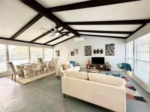 MLS #21352297 image #0