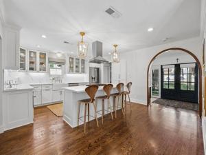 MLS #21353346 image #0