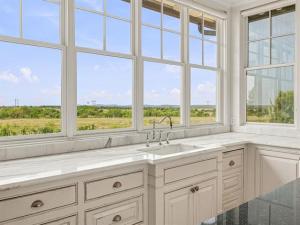 MLS #21353396 image #0
