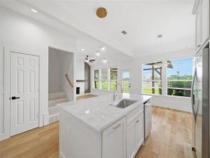 MLS #21294393 image #0