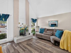 MLS #21354794 image #0