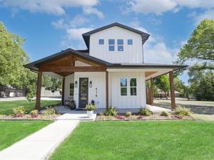 MLS #21354930 image #0
