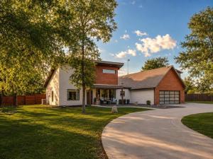 MLS #21355448 image #0
