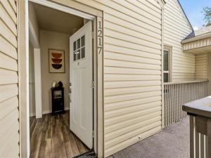 MLS #21360784 image #0