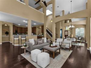 MLS #21362863 image #0
