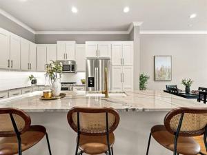 MLS #21367896 image #0