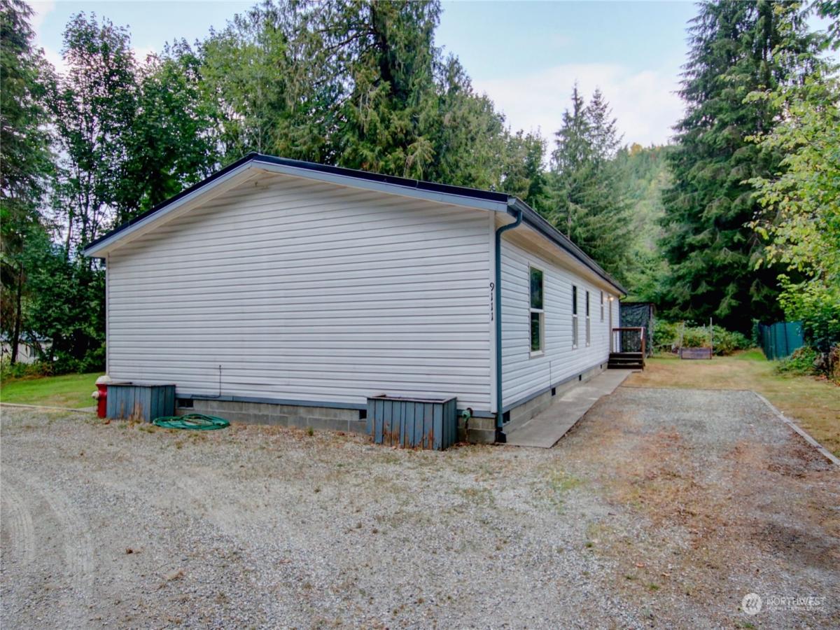 MLS #NWM2154372 image #0