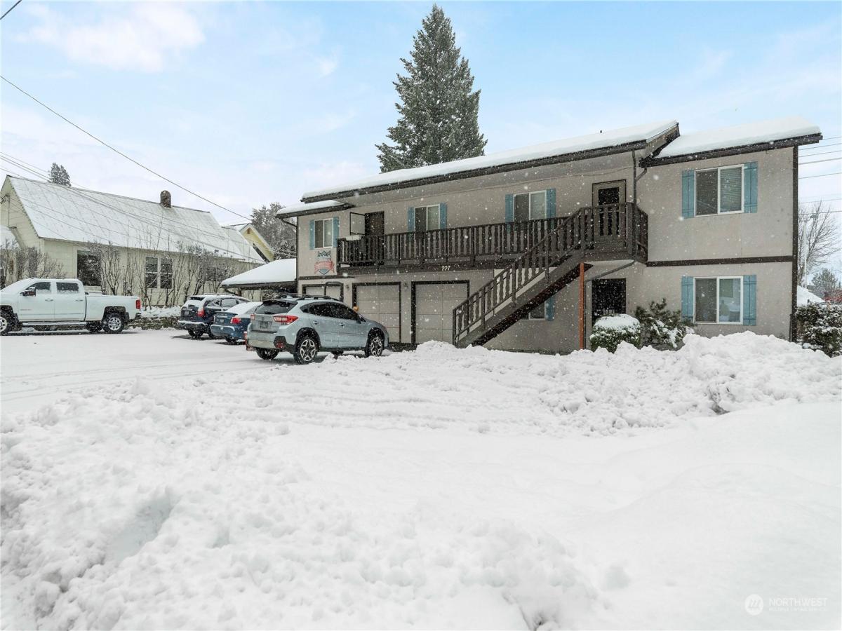 MLS #NWM2158235 image #0