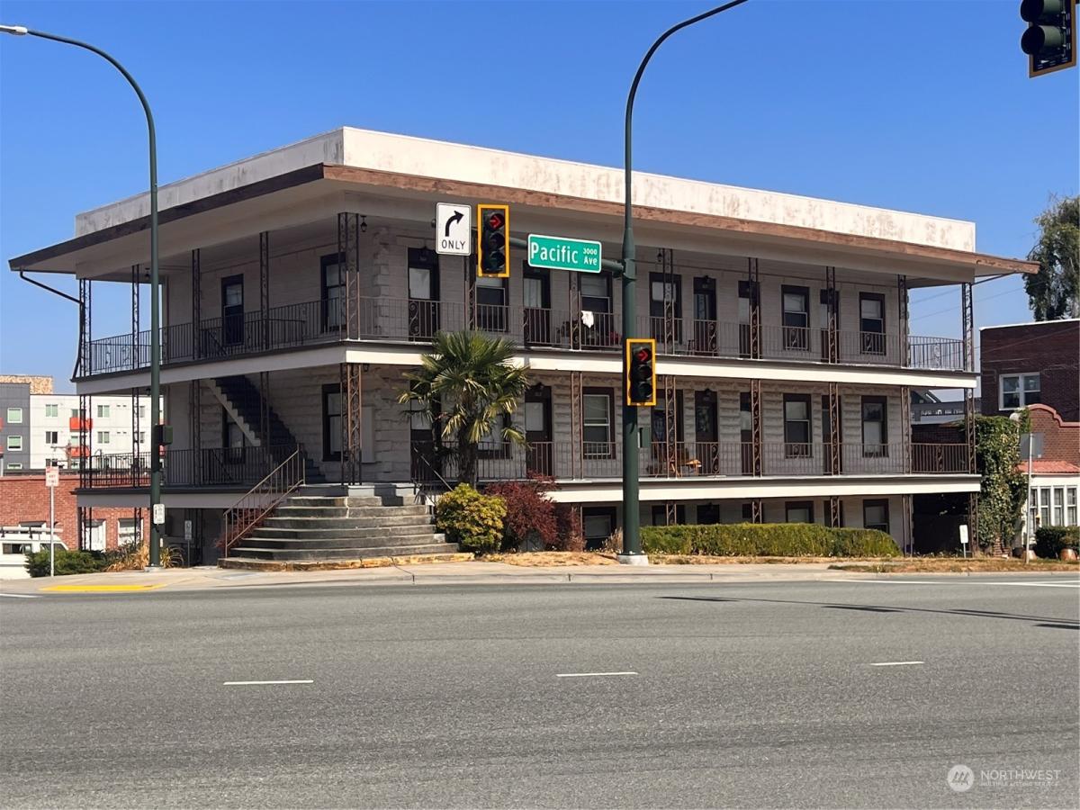 MLS #NWM2166055 image #0