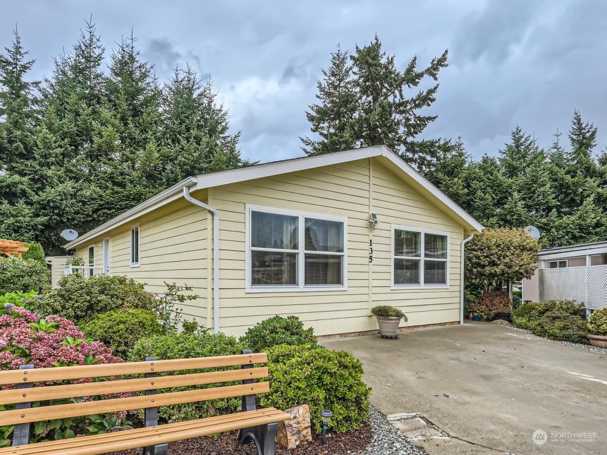 MLS #NWM2167415 image #0