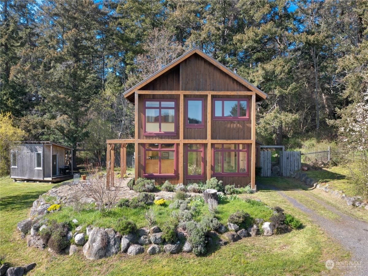 MLS #NWM2192566 image #0