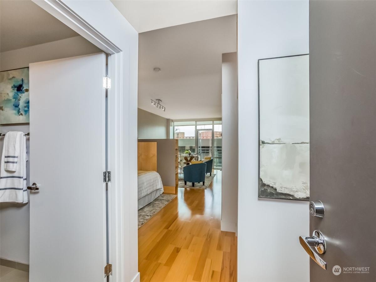 MLS #NWM2196331 image #0