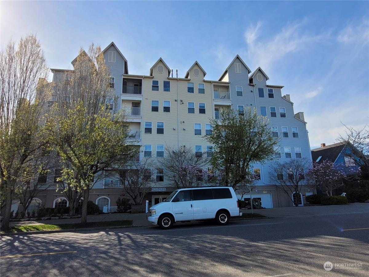 MLS #NWM2201138 image #0