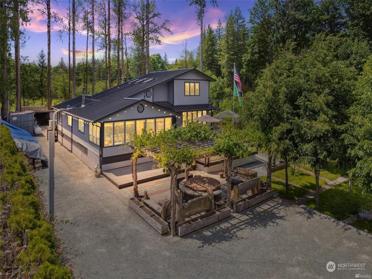 MLS #NWM2204636 image #0