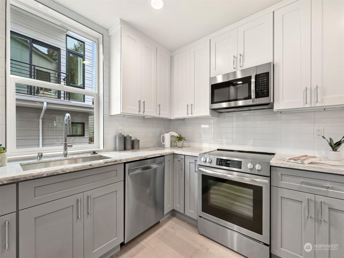 MLS #NWM2206306 image #0