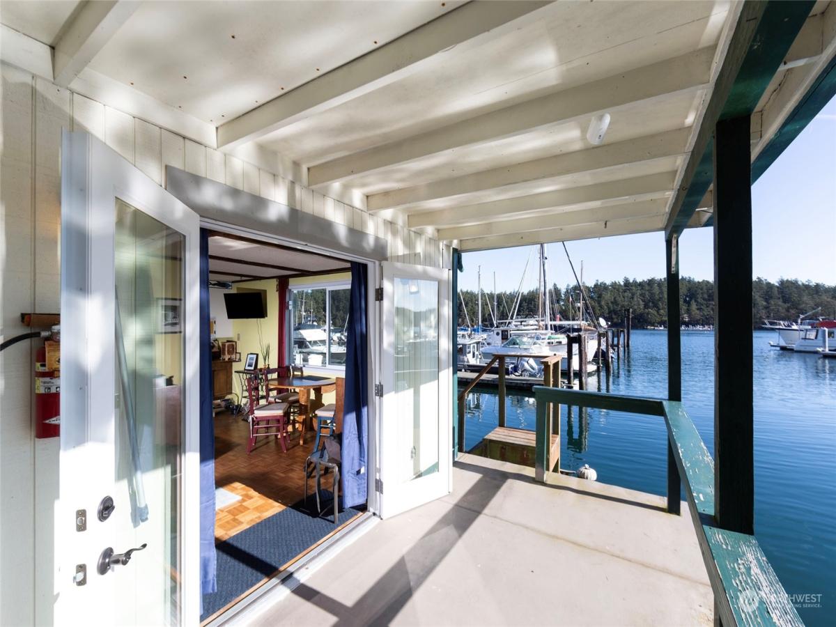 MLS #NWM2212029 image #0