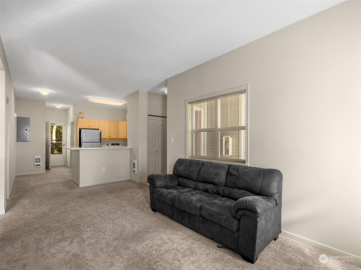 MLS #NWM2216538 image #0