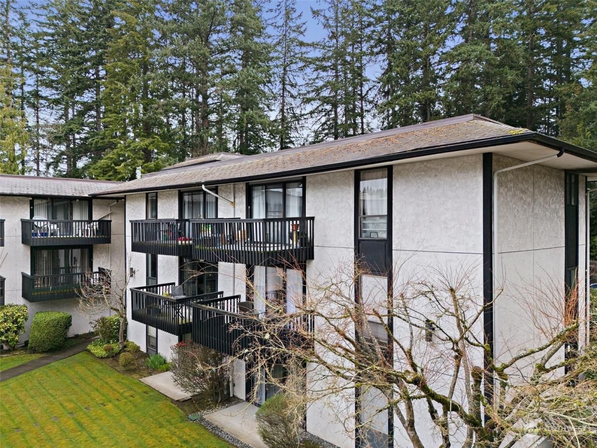 MLS #NWM2216864 image #0
