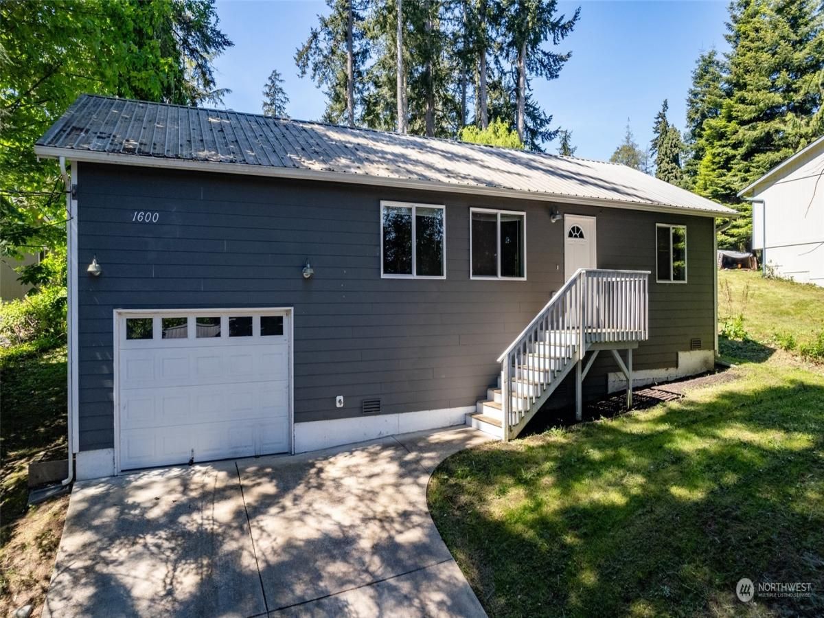 MLS #NWM2236789 image #0
