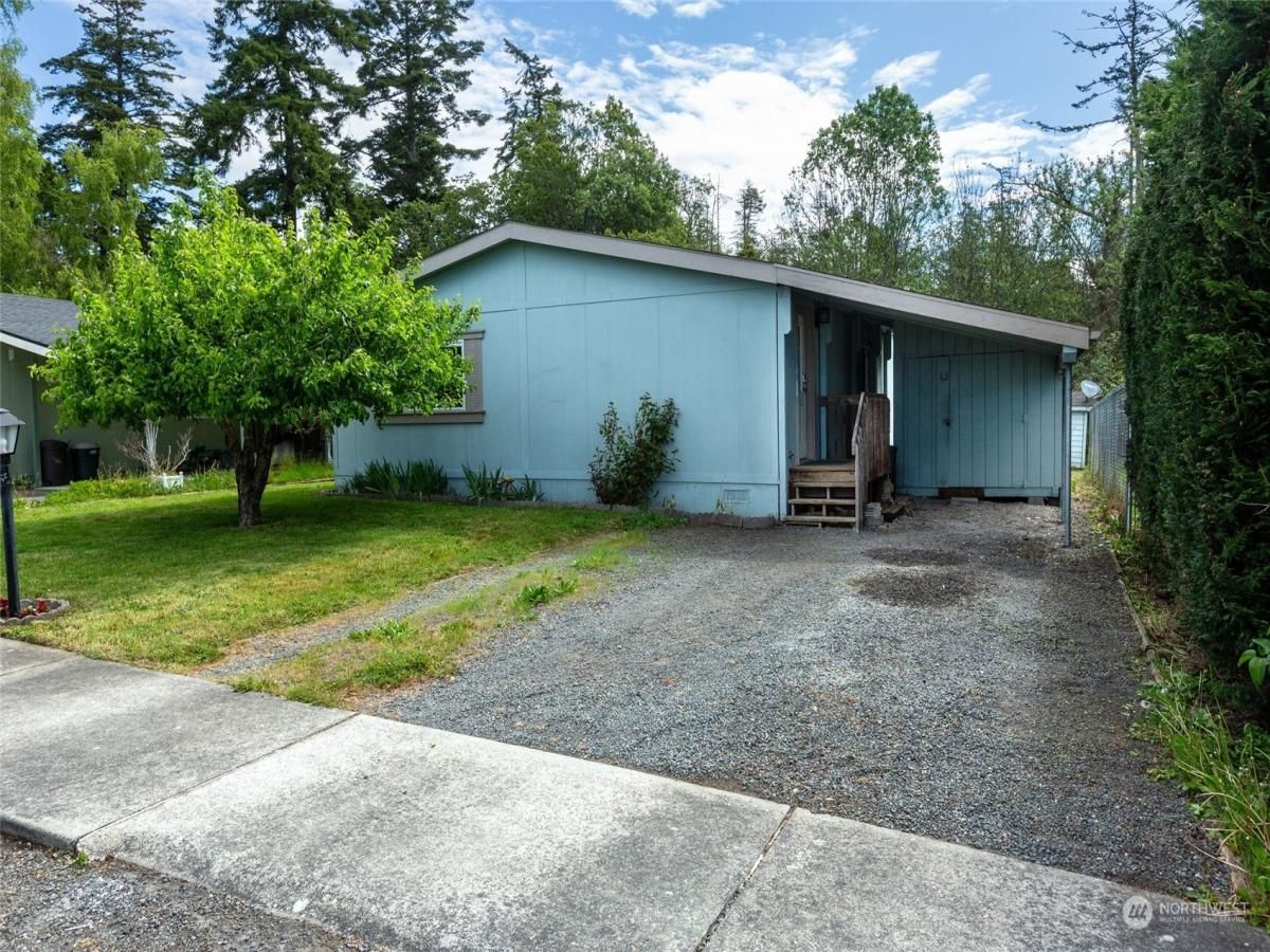 MLS #NWM2236981 image #0
