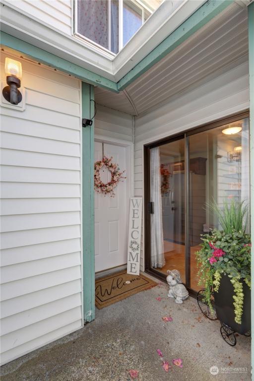 MLS #NWM2238988 image #0