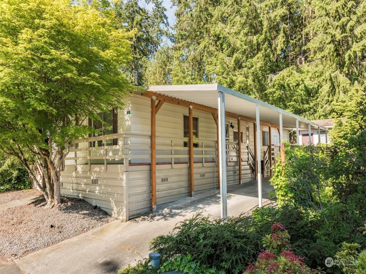 MLS #NWM2241513 image #0