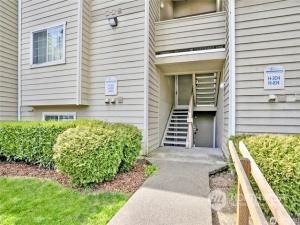 MLS #NWM2246366 image #0