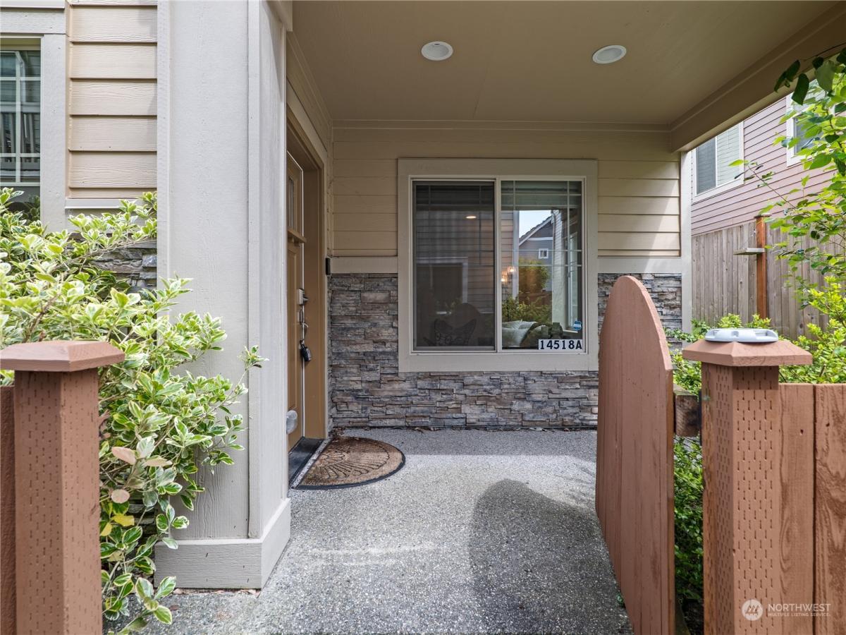 MLS #NWM2250280 image #0