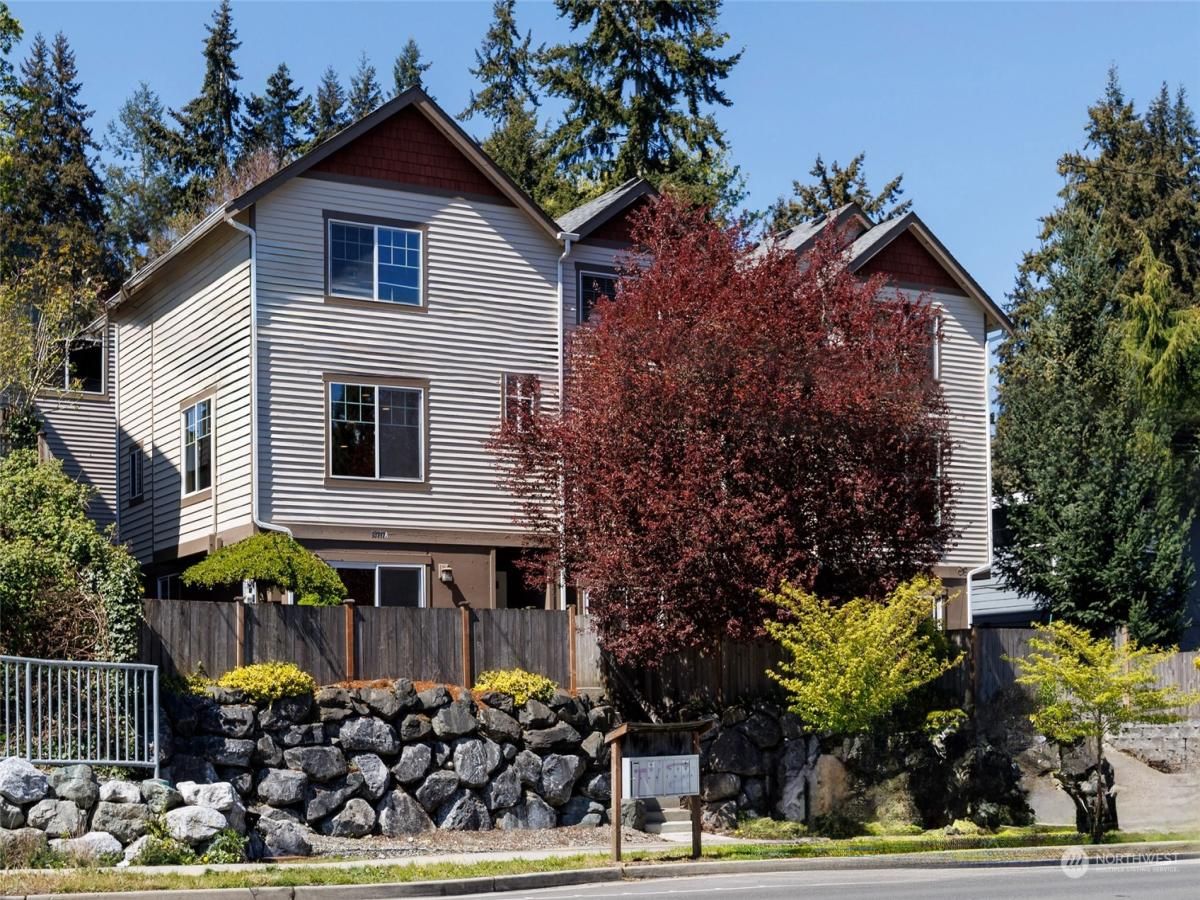 MLS #NWM2252088 image #0