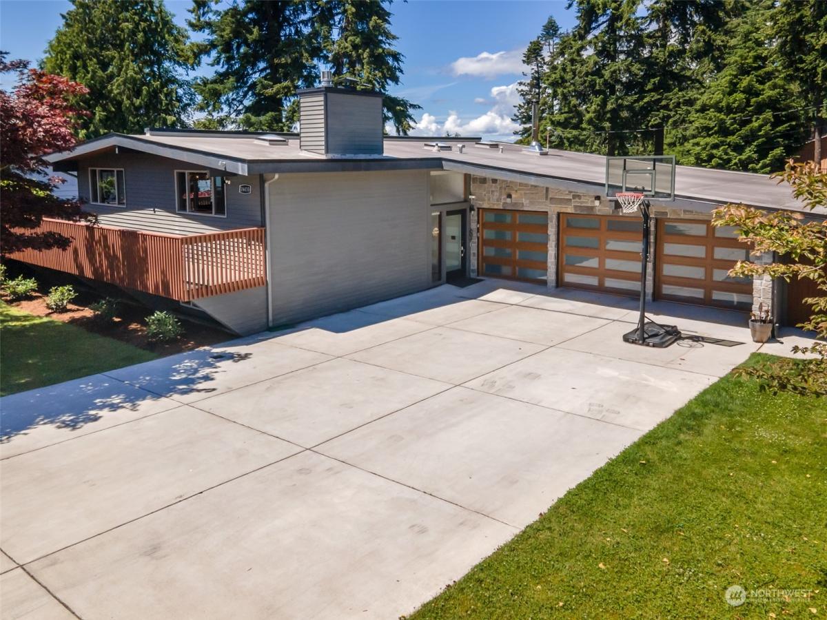 MLS #NWM2257435 image #0