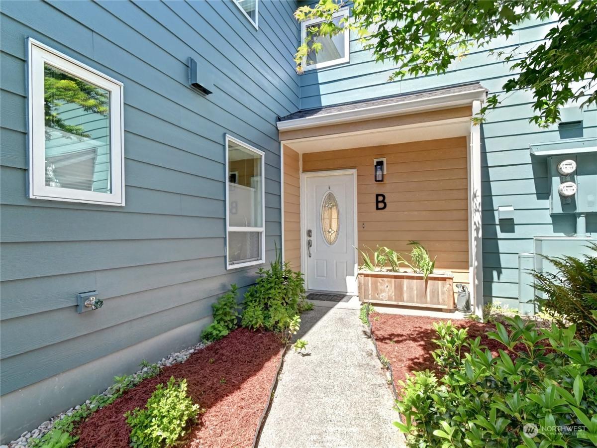 MLS #NWM2259502 image #0