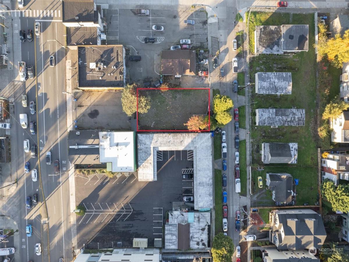MLS #NWM2265906 image #0