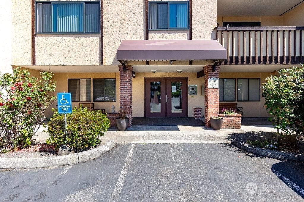 MLS #NWM2267543 image #0