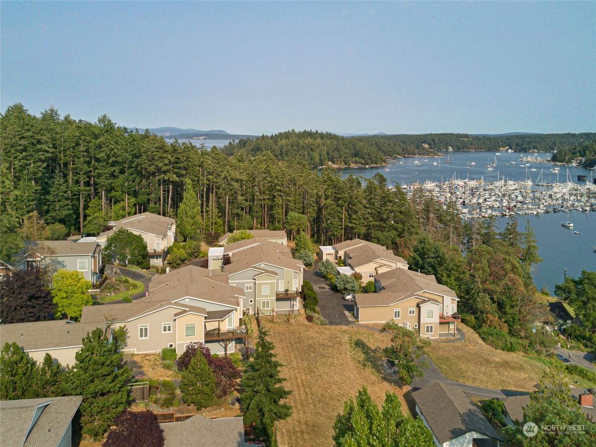 MLS #NWM2267601 image #0