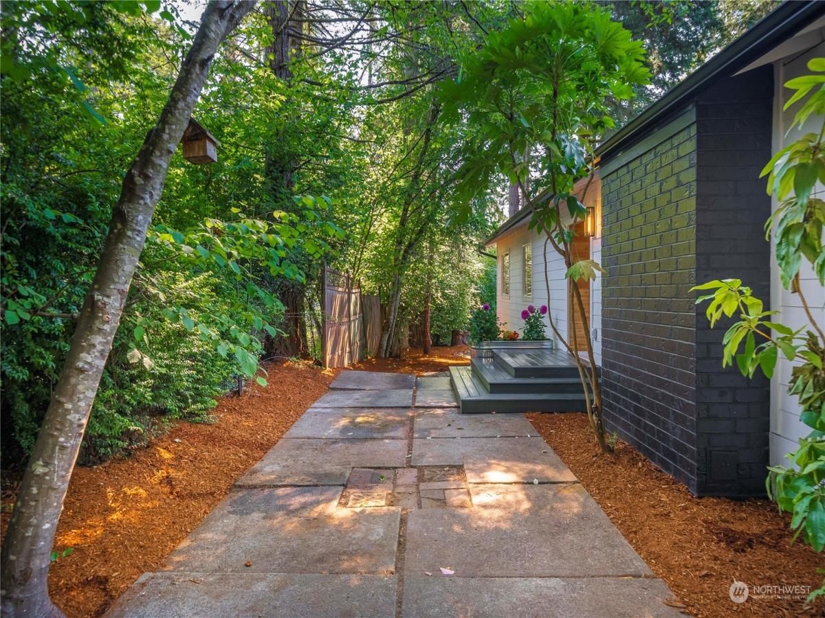 MLS #NWM2285508 image #0