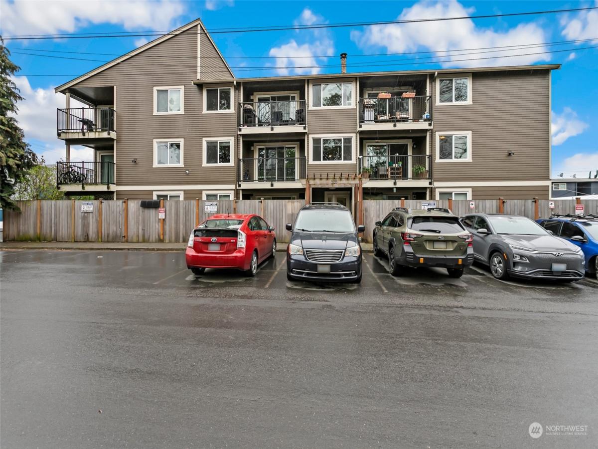 MLS #NWM2294594 image #0