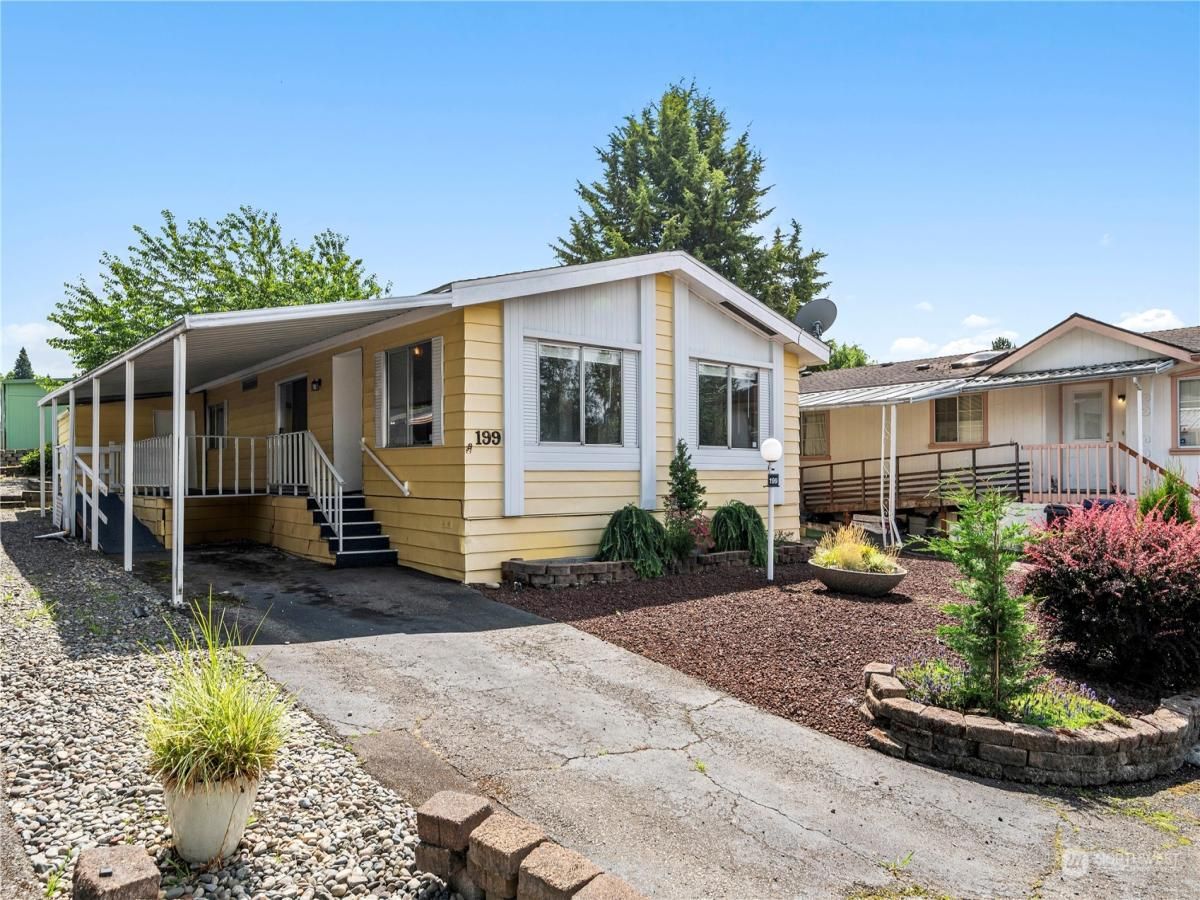 MLS #NWM2298594 image #0