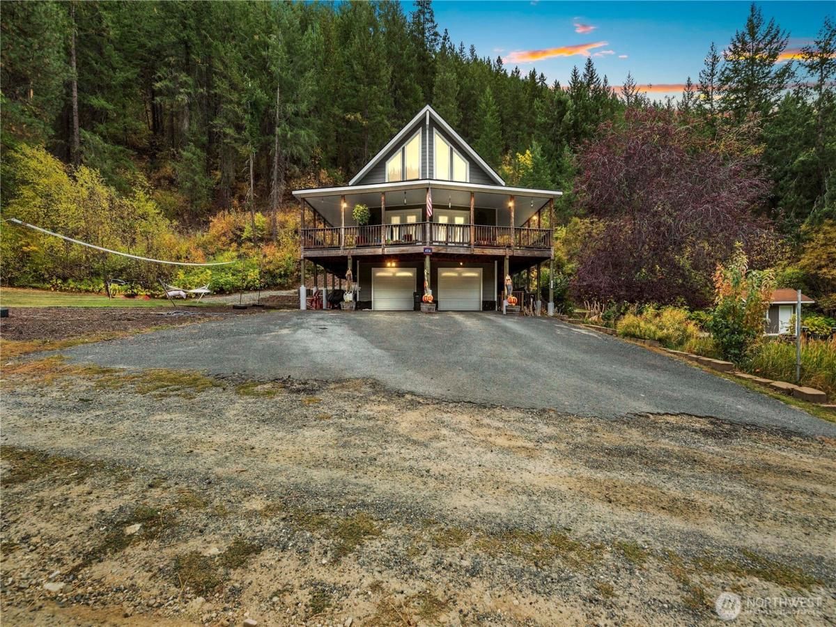 MLS #NWM2302856 image #0