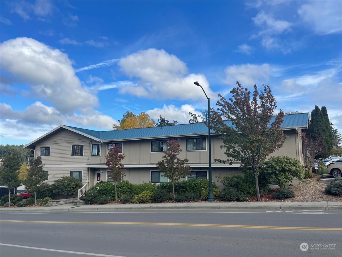 MLS #NWM2305307 image #0