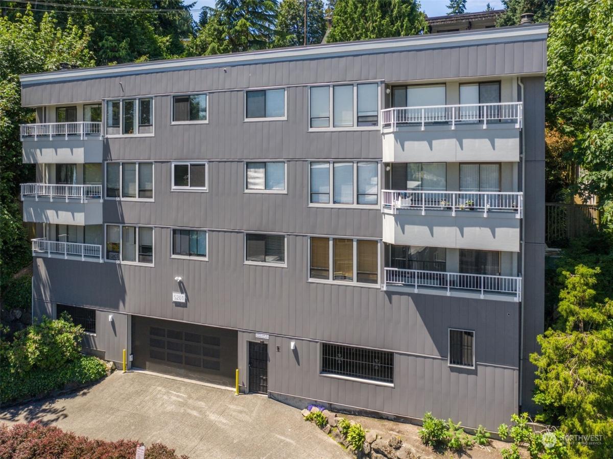 MLS #NWM2308232 image #0