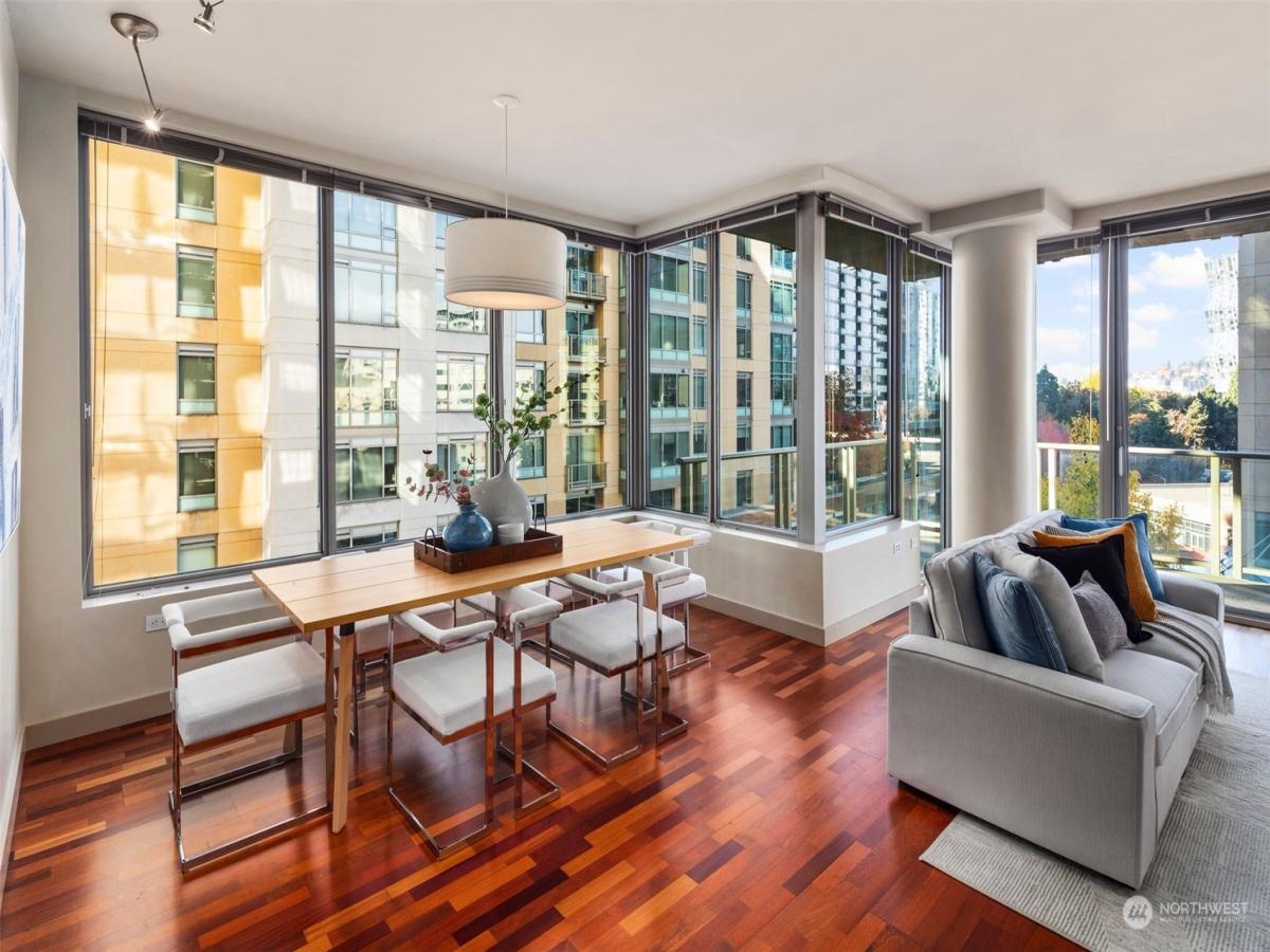 MLS #NWM2310249 image #0