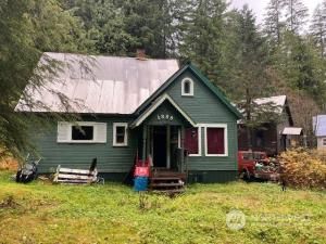 MLS #NWM2310285 image #0